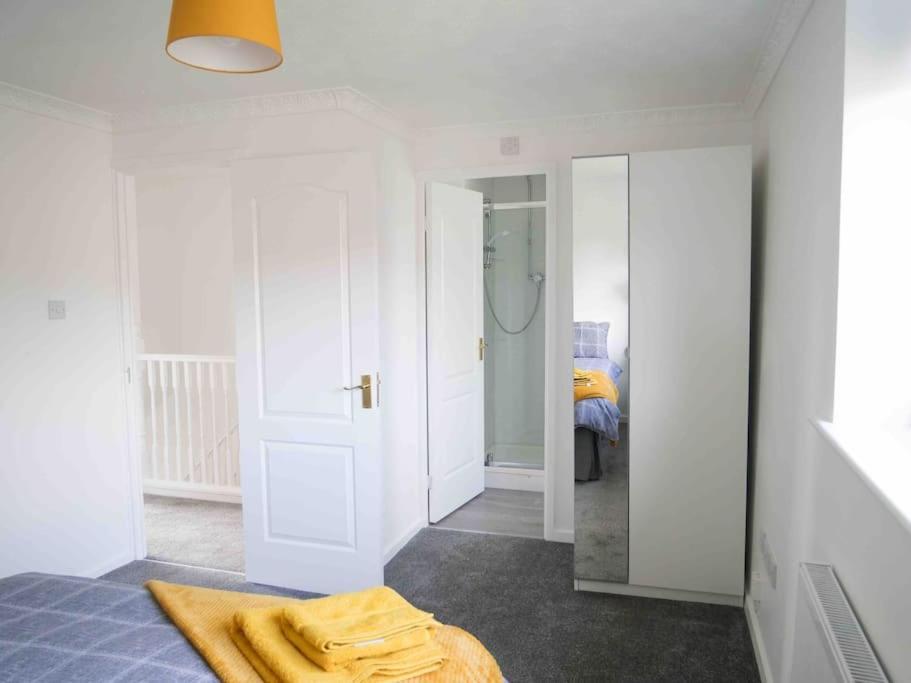 Cosy Four Bed Property With En-Suite Near To Nec Birmingham Airport And The City Eksteriør bilde