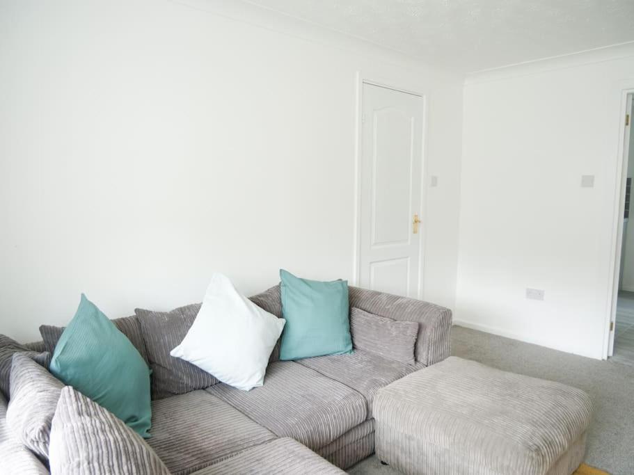 Cosy Four Bed Property With En-Suite Near To Nec Birmingham Airport And The City Eksteriør bilde